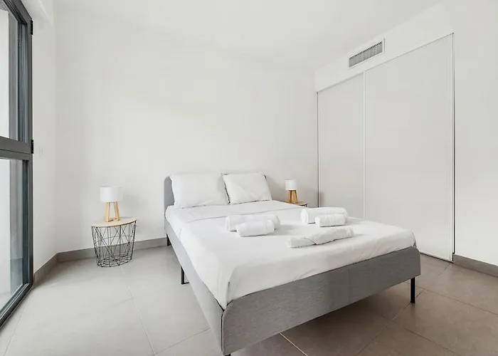 Le Cap Riviera - Centre- Parking Prive - Clim