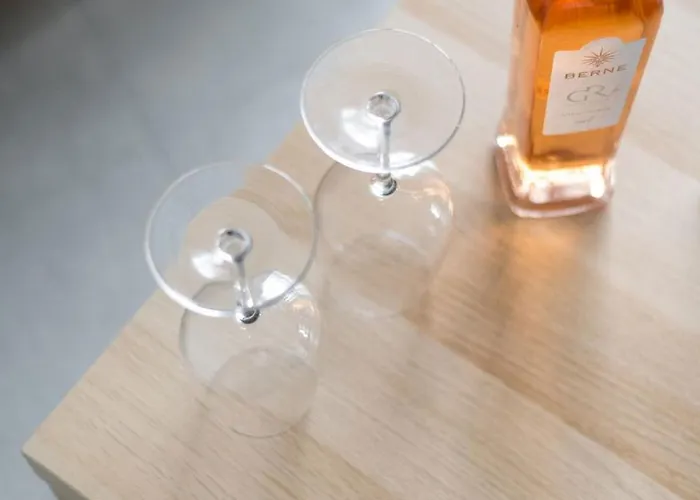 Le Cap Riviera - Centre- Parking Prive - Clim