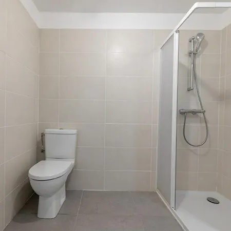 Cap Riviera - Proche Gare Parking Climatisation Appartement *